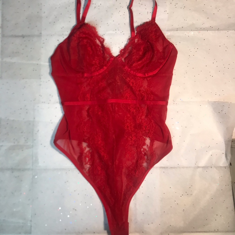 Red lace bodysuit❤️ - Picture 2 of 8